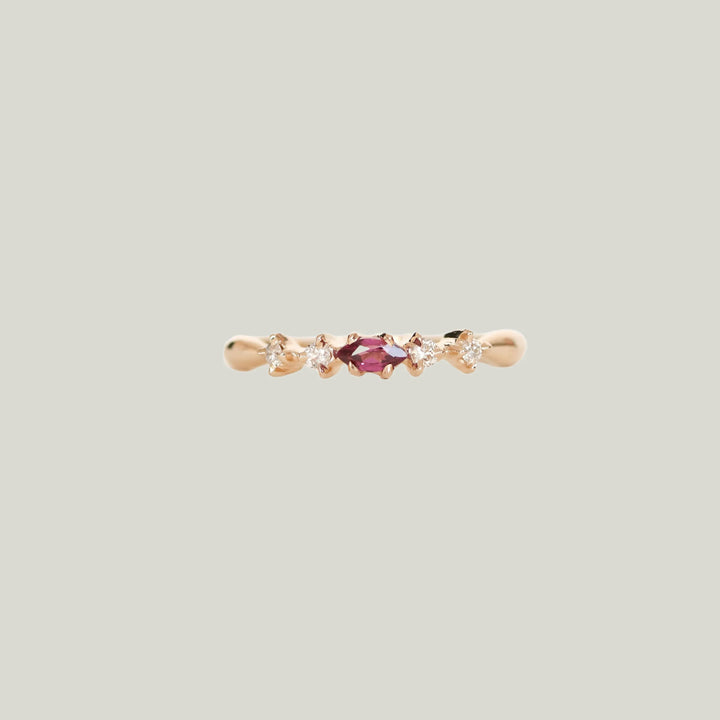 Naye Ring