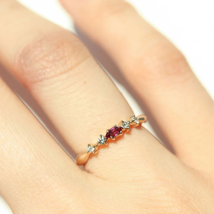 Naye Ring