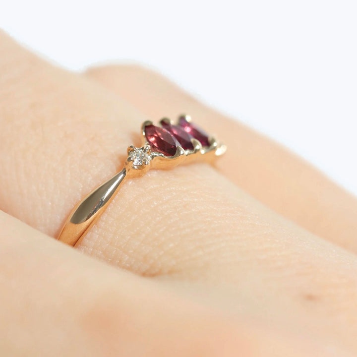 Garnet Bombom Ring