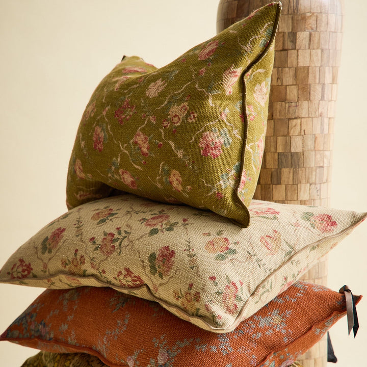 Jardin Secret Linen Pillow