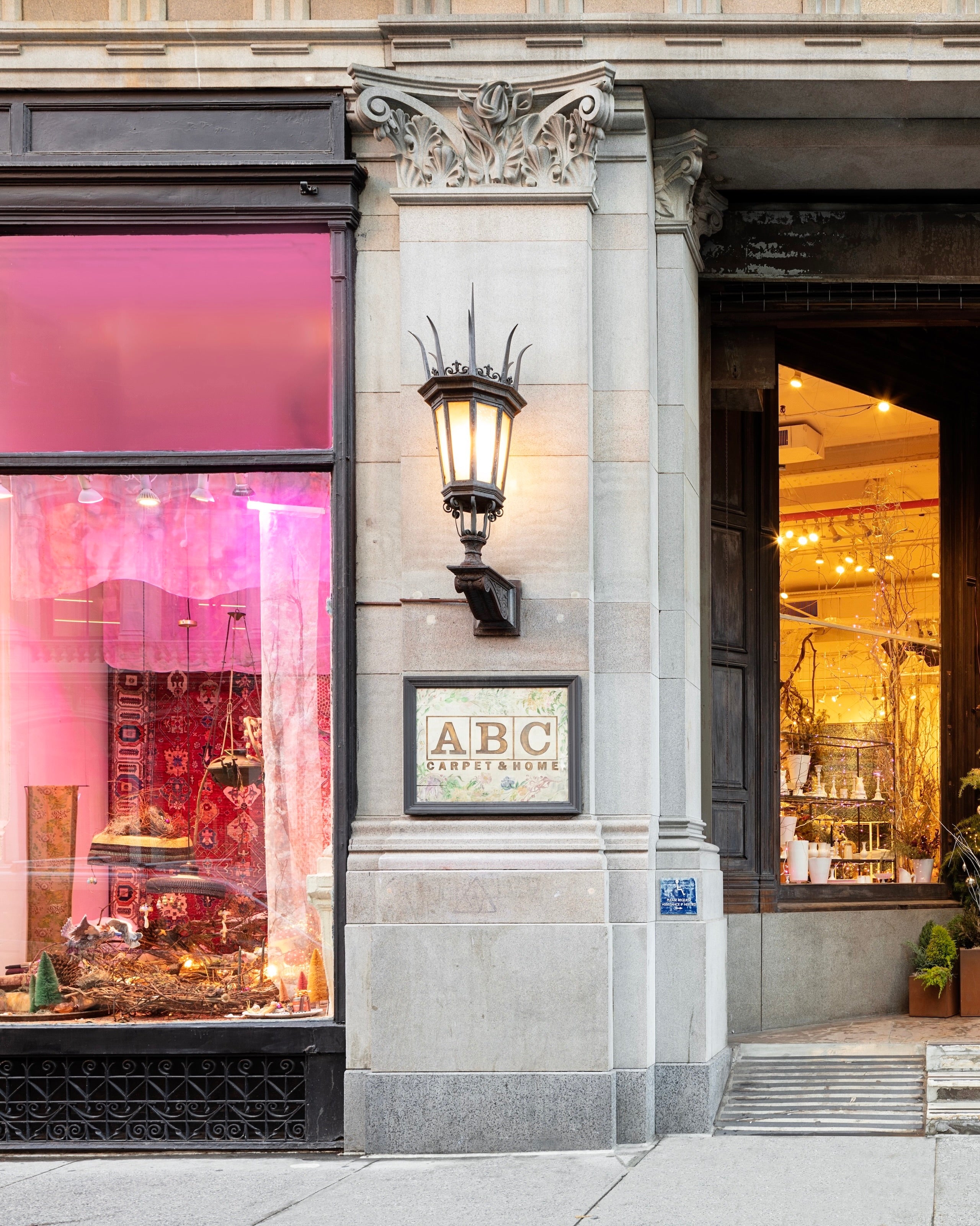 NY ABCカーペット＆ホームのアンティーク キッズハンガーラック abc Stores – abc carpet & home
