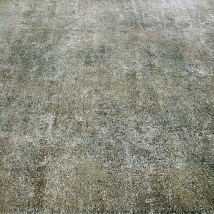 Green Alchemy Contemporary Silk Rug - 7'3" x 10'