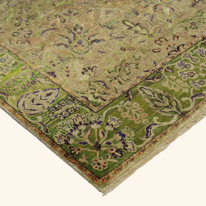Green Alchemy Traditional Silk Wool Blend Rug - 4'10" x 6'11"