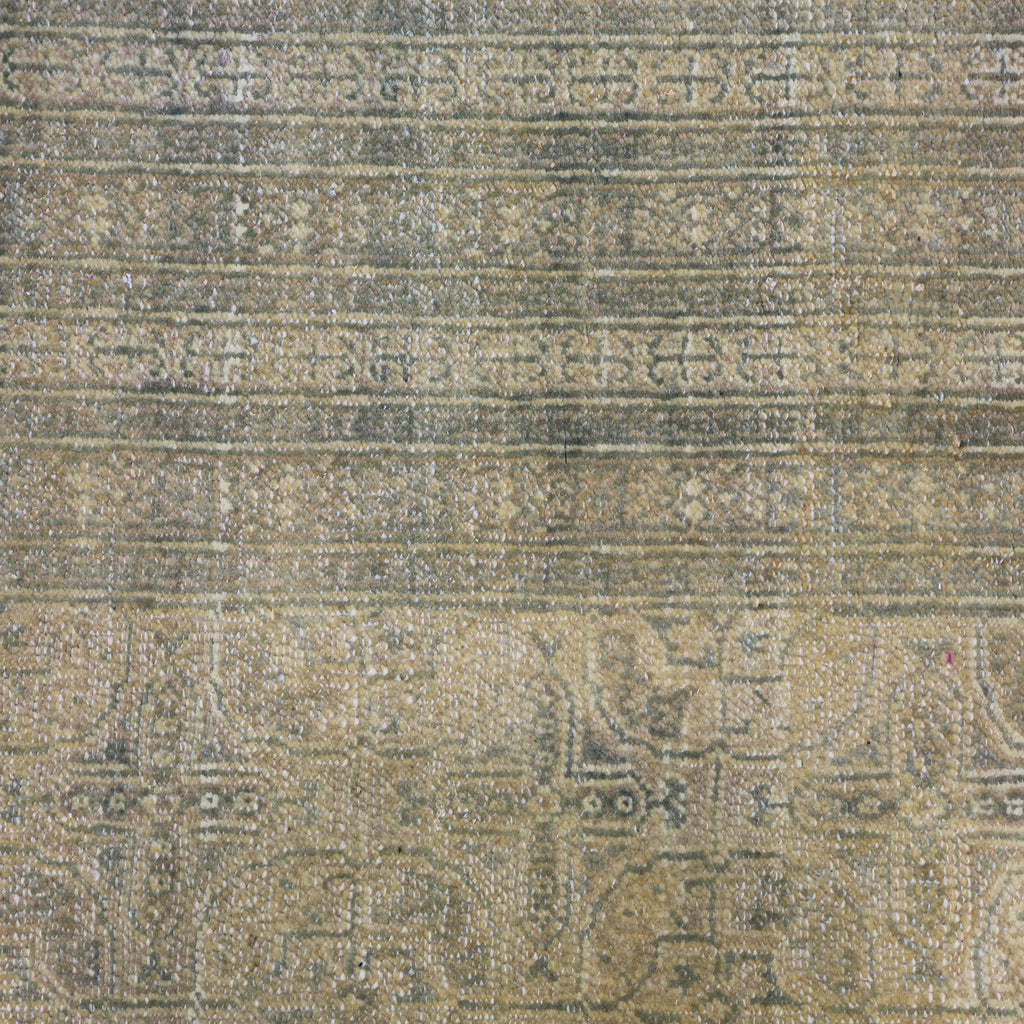 Beige Alchemy Traditional Wool Rug - 8' x 10'4"