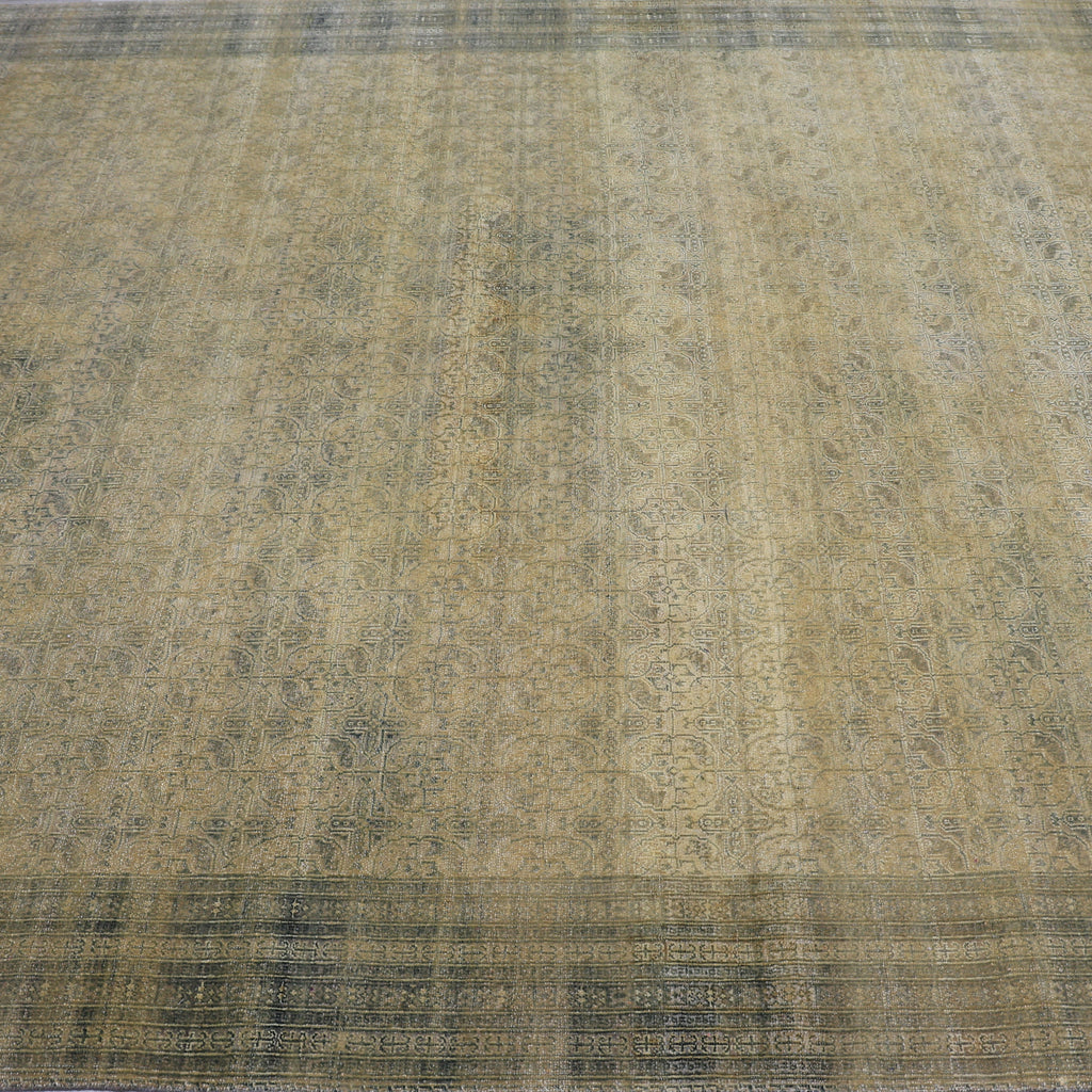 Beige Alchemy Traditional Wool Rug - 8' x 10'4"