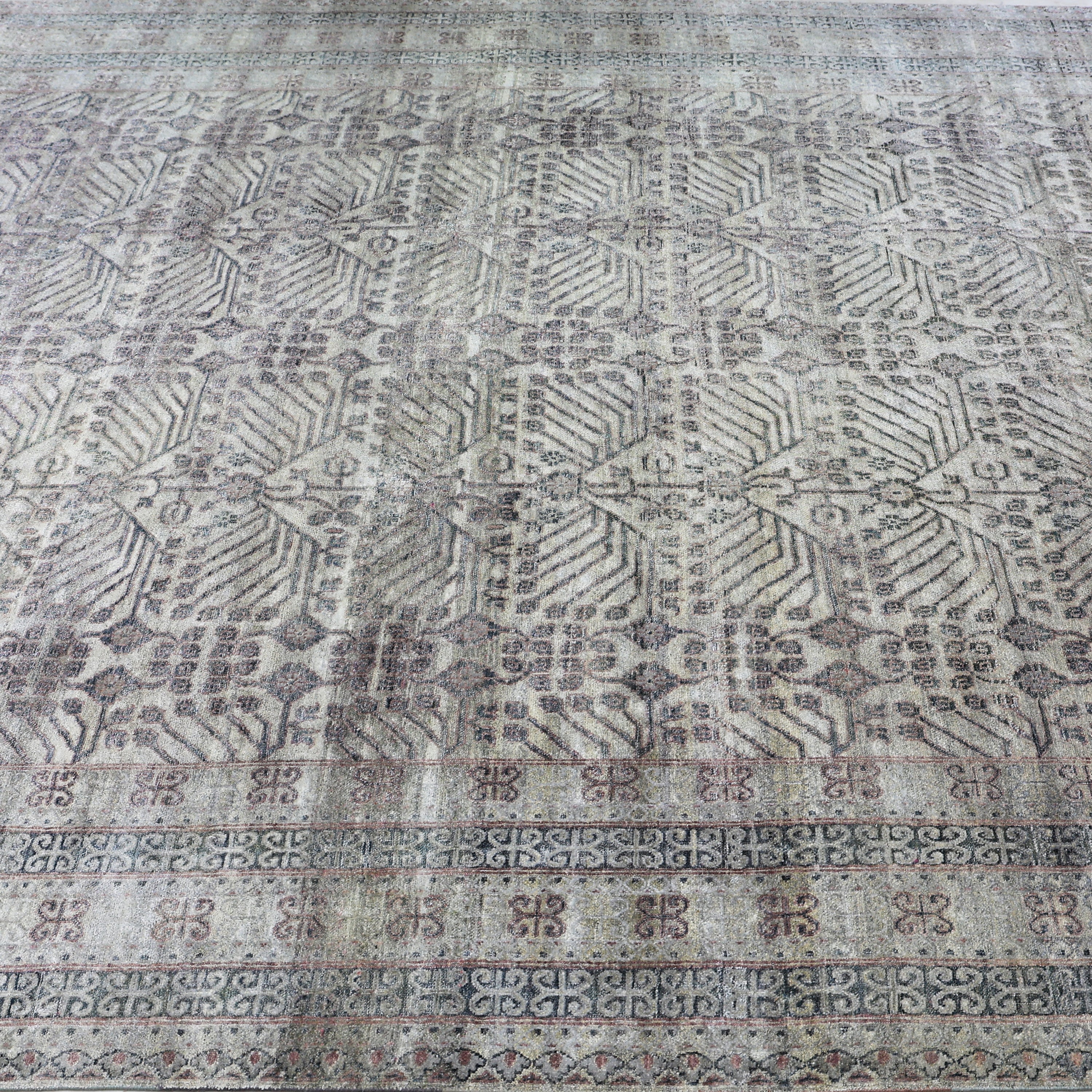 Grey Alchemy Traditional Silk Rug - 8'7" x 11'10"