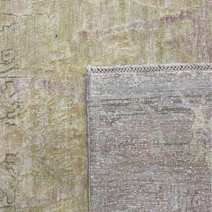 Gold Alchemy Traditional Silk Wool Blend Rug - 9'0" x 11'11"