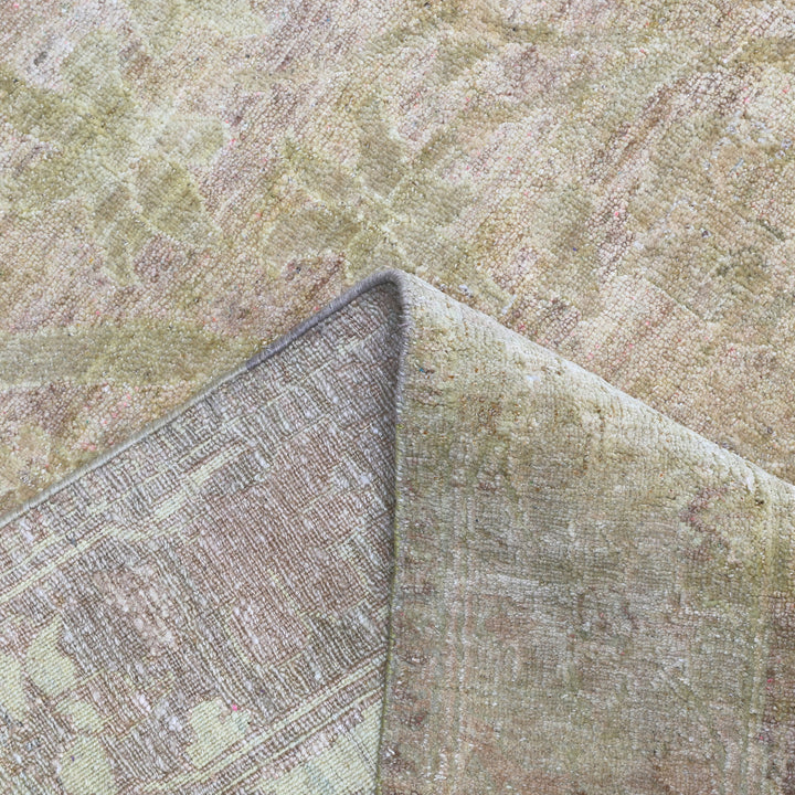 Gold Alchemy Traditional Silk Wool Blend Rug - 9'0" x 11'11"