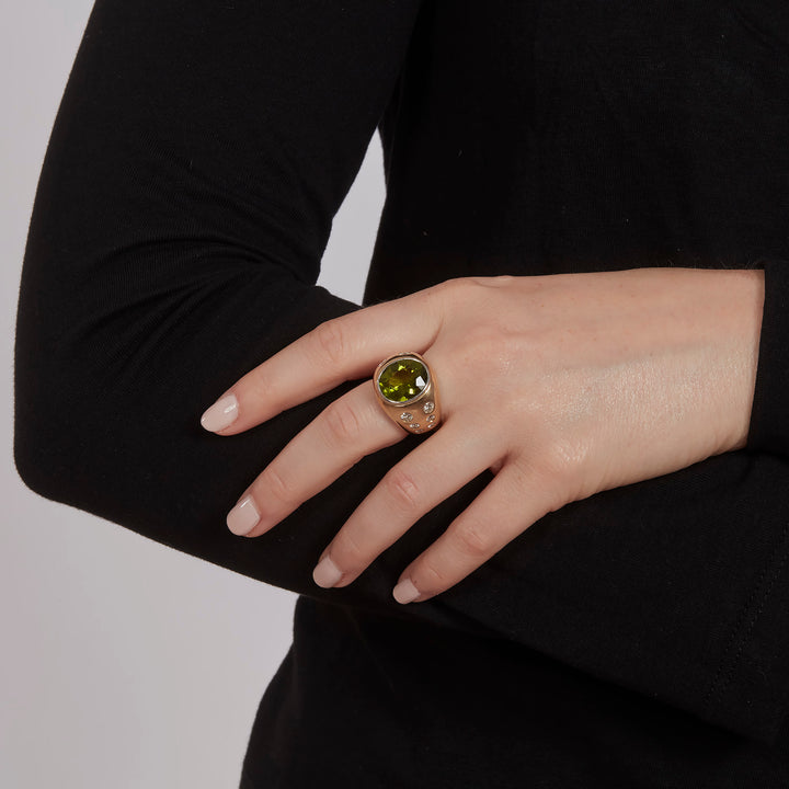 1970s French Peridot and Diamond Ring