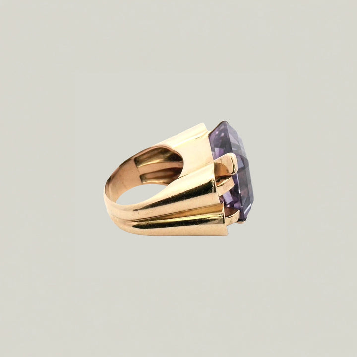 French 18k Yellow Gold Amethyst Ring