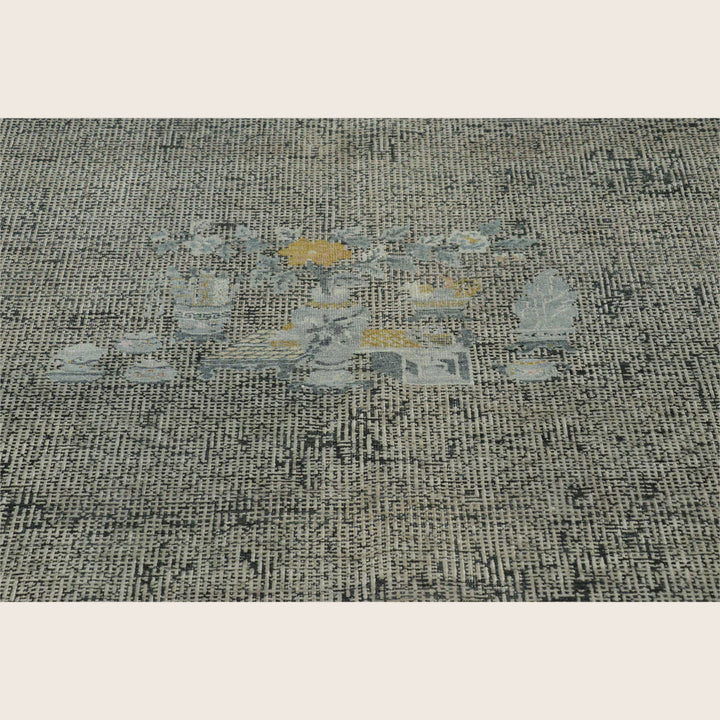 Grey Traditional Wool Silk Rug - 8'1" x 10'1"