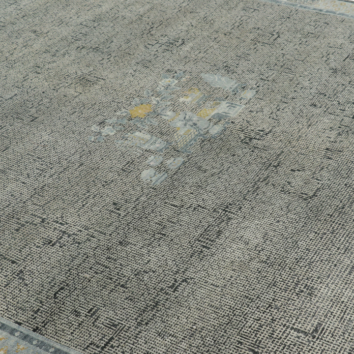 Grey Traditional Wool Silk Rug - 8'1" x 10'1"