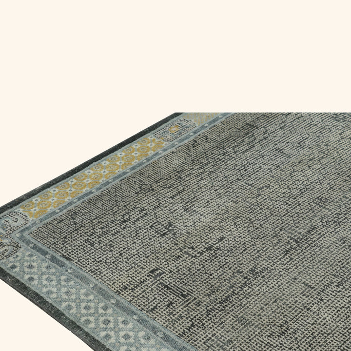 Grey Traditional Wool Silk Rug - 8'1" x 10'1"