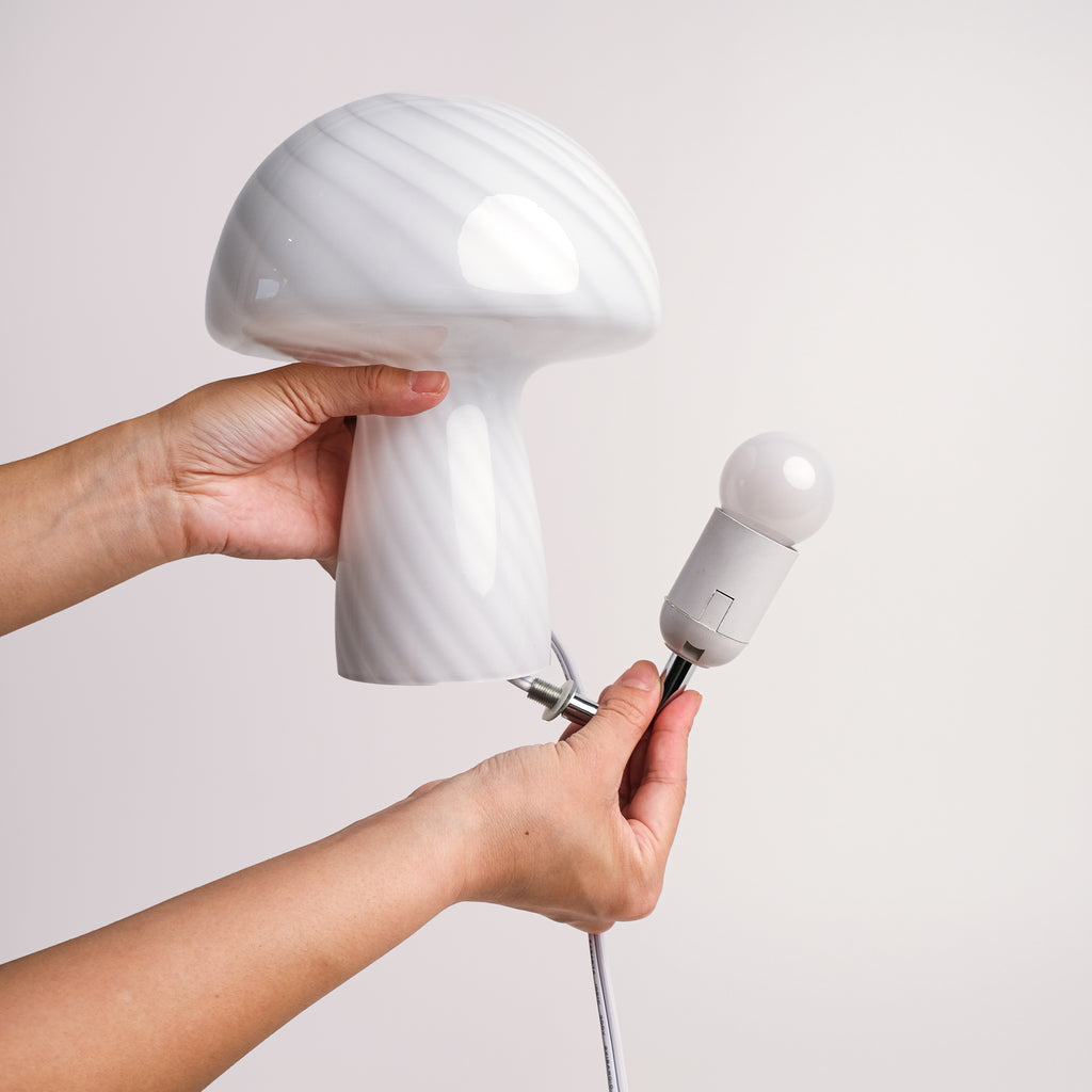 Close Top Mushroom Lamp