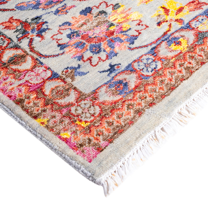 Grey Traditional Wool Silk Blend Rug - 8'1" x 10'1"