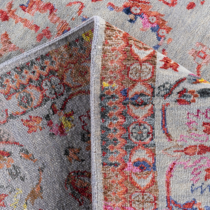 Grey Traditional Wool Silk Blend Rug - 8'1" x 10'1"