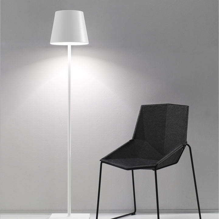 Poldina Pro XXL Floor Lamp