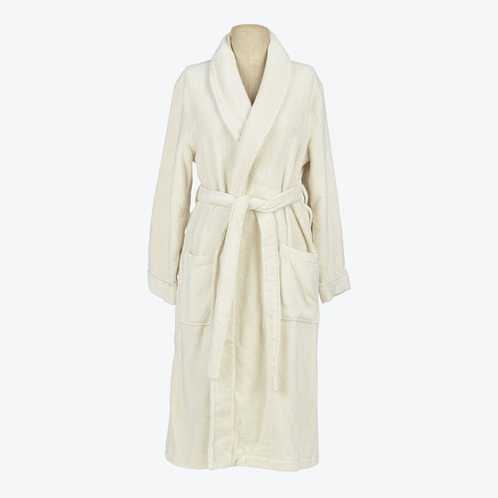 Soft and plush cotton bathrobe with shawl collar and pockets.