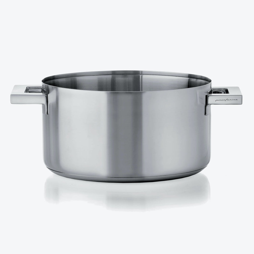 High-quality stainless steel pot with sleek design, perfect for cooking.