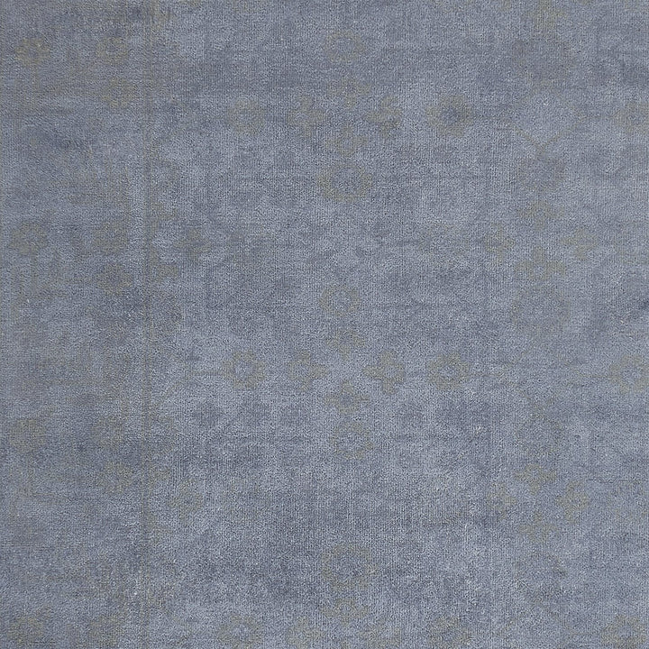 Image: Person with puzzled expression, shrugging their shoulders in confusion.

Caption: Expression of apology and inability to help shown visually.