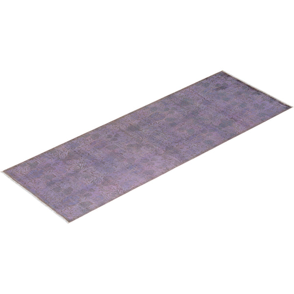Elegant long rug with floral pattern, perfect for hallways.