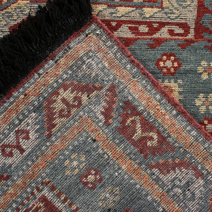 Traditional Wool Rug - 5'3" x 7'4" Default Title