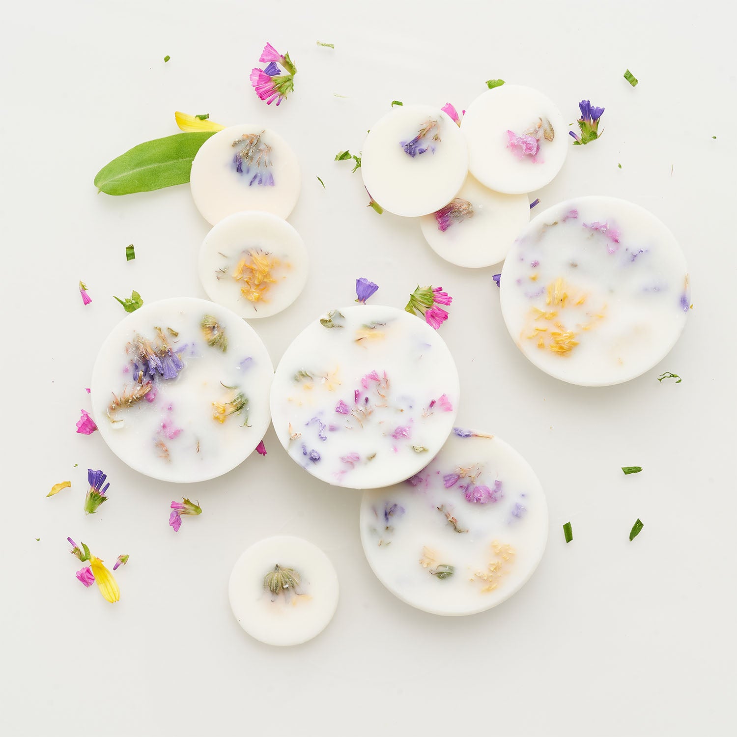 Wild flowers scented soy wax rounds Default Title